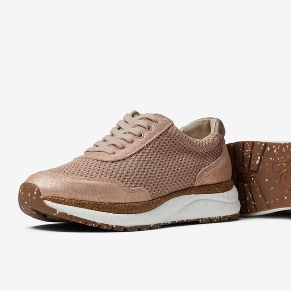 Major Clearance! OTBT Flash Sneakers, comfortable cute casual shoes walking - Picture 1 of 6